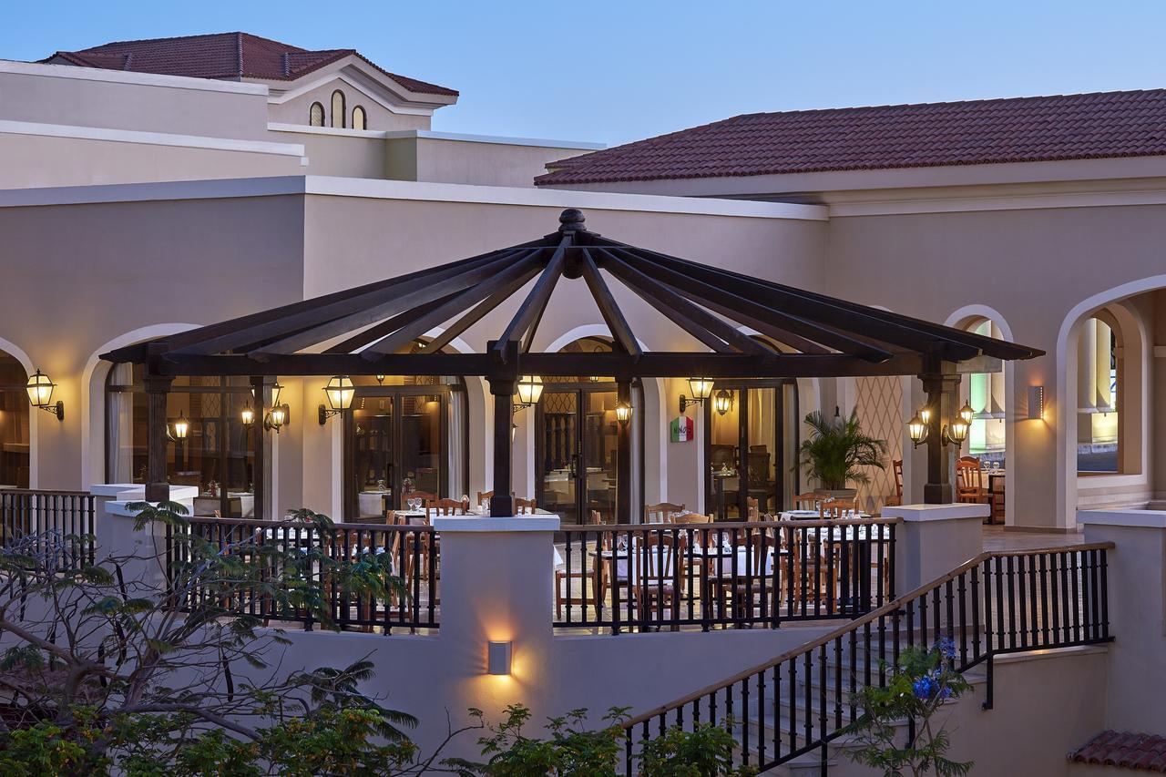 Jaz Mirabel Resort Sharm el-Sheikh Exteriör bild The restaurant at the hotel